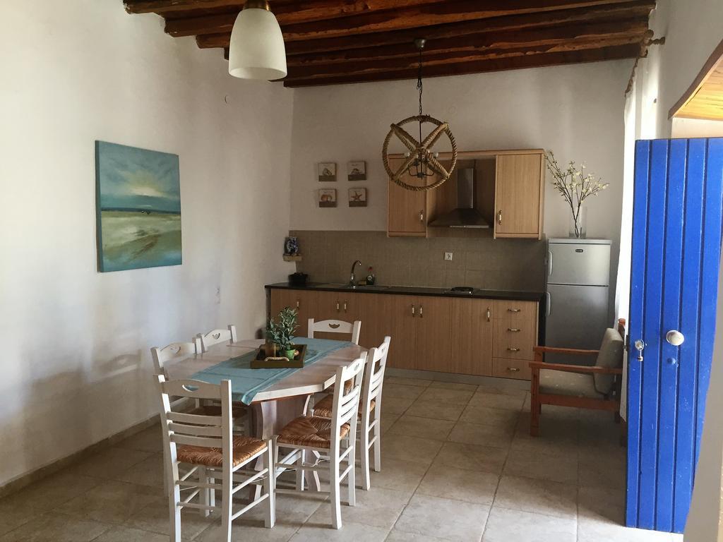 Villa Niki Loutro Room photo